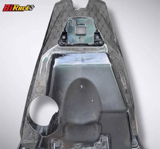 DÈ GẦM VARIO 125/150 - ỐP CARBON FIBER